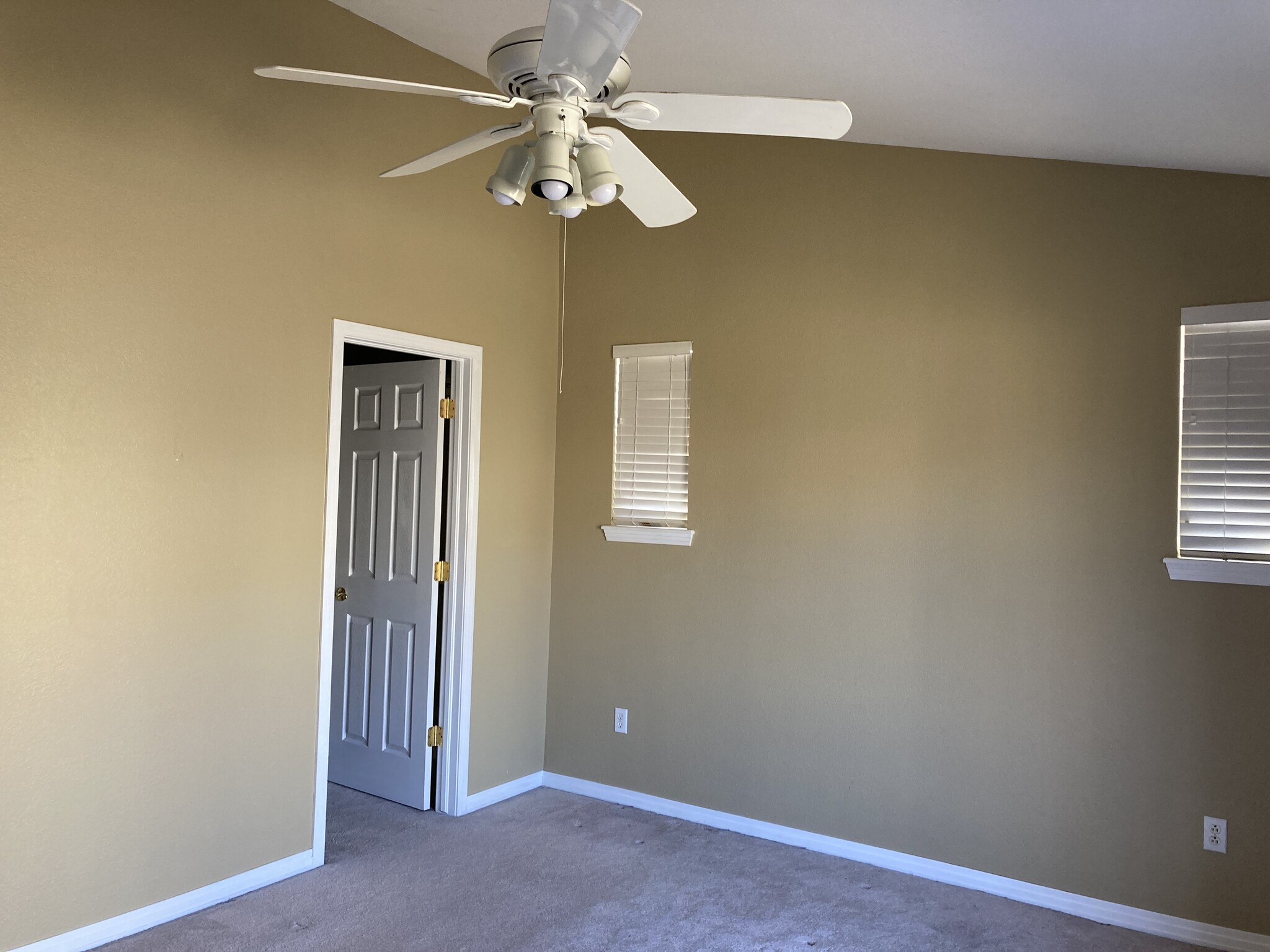 Building Photo - 1727 High Plains Ct