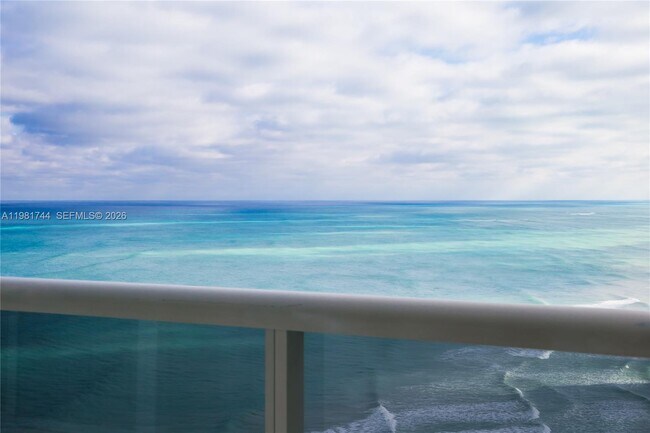 Building Photo - 1830 S Ocean Dr