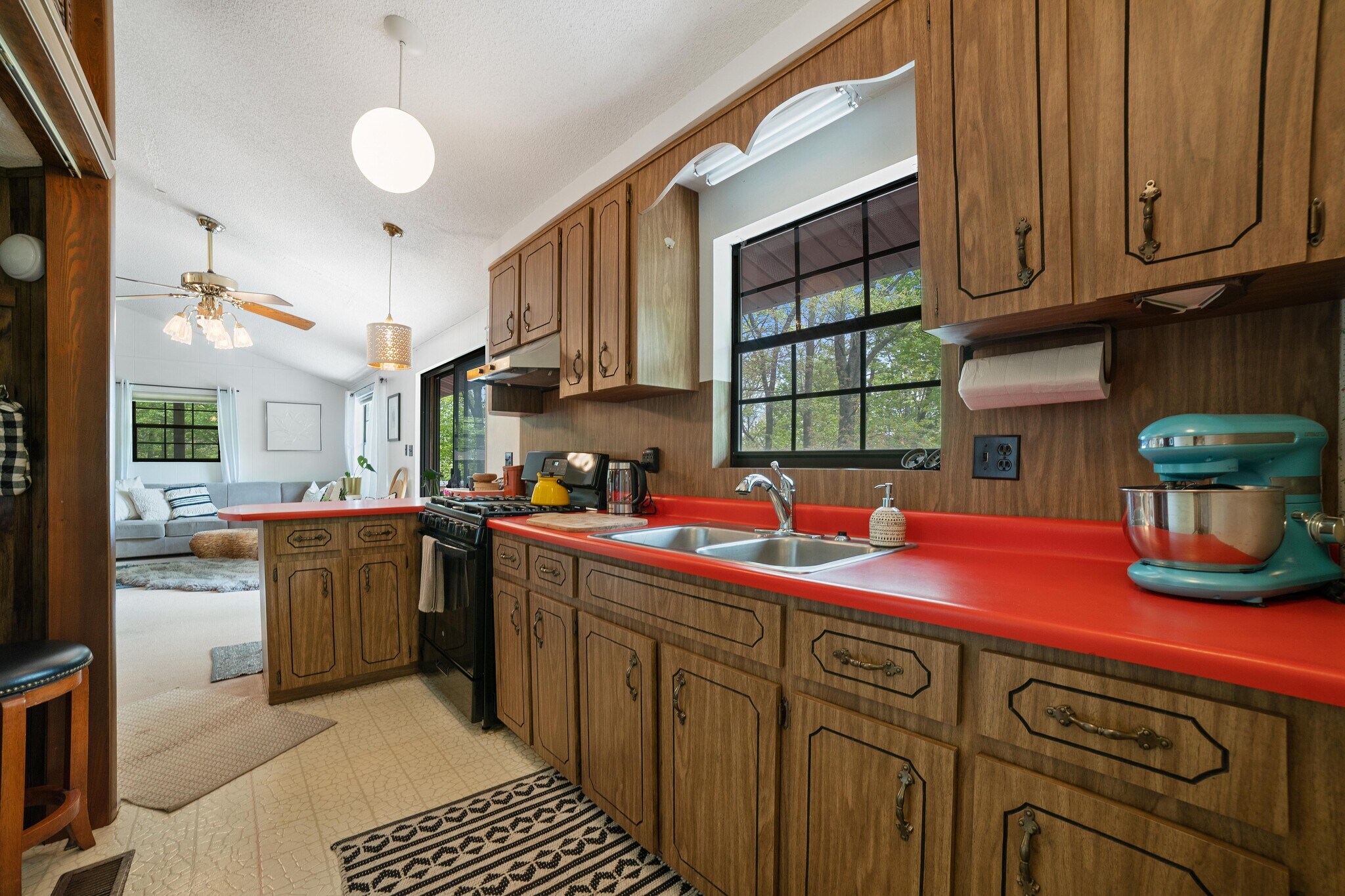 Building Photo - 65 Trapper Ln
