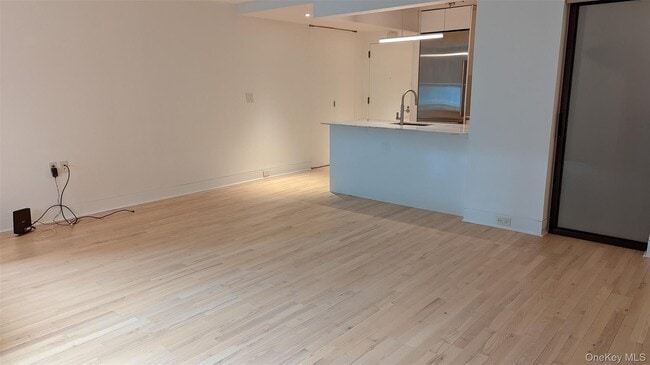 Building Photo - 322 W 57th St