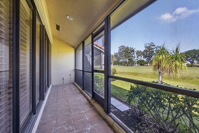 Building Photo - 259 Old Meadow Way