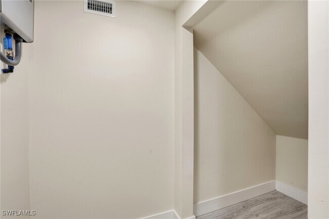 Building Photo - 6070 Lancewood Way