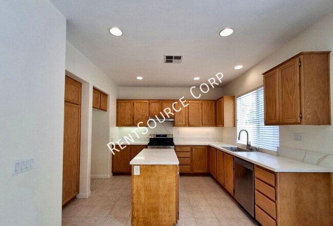 Building Photo - 24335 Alyssum Pl