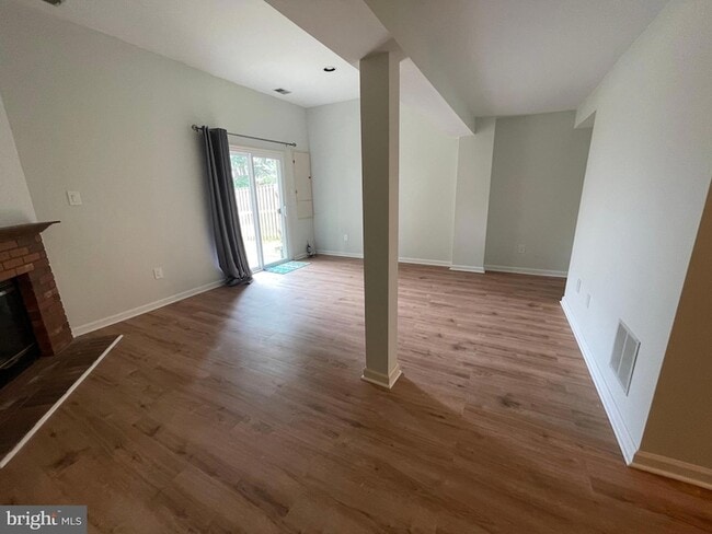 Building Photo - 10638 Sawdust Cir