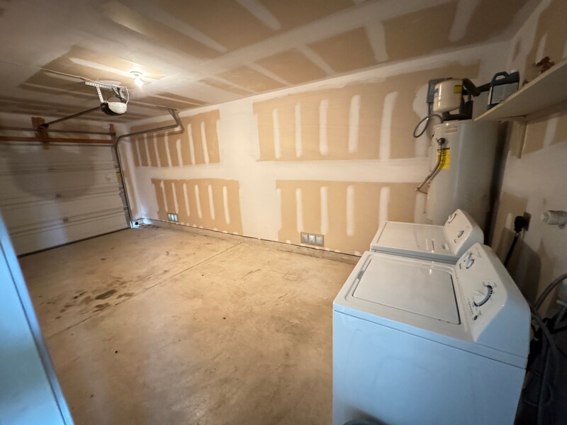 Building Photo - 1411 Dry Eagle