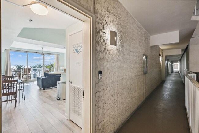 Building Photo - 104 Gulfside Ct