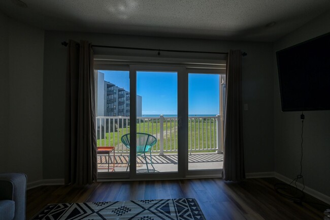 Building Photo - VillaZ Topsail Dunes 3102