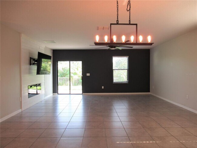 Building Photo - 10120 Rose Petal Pl