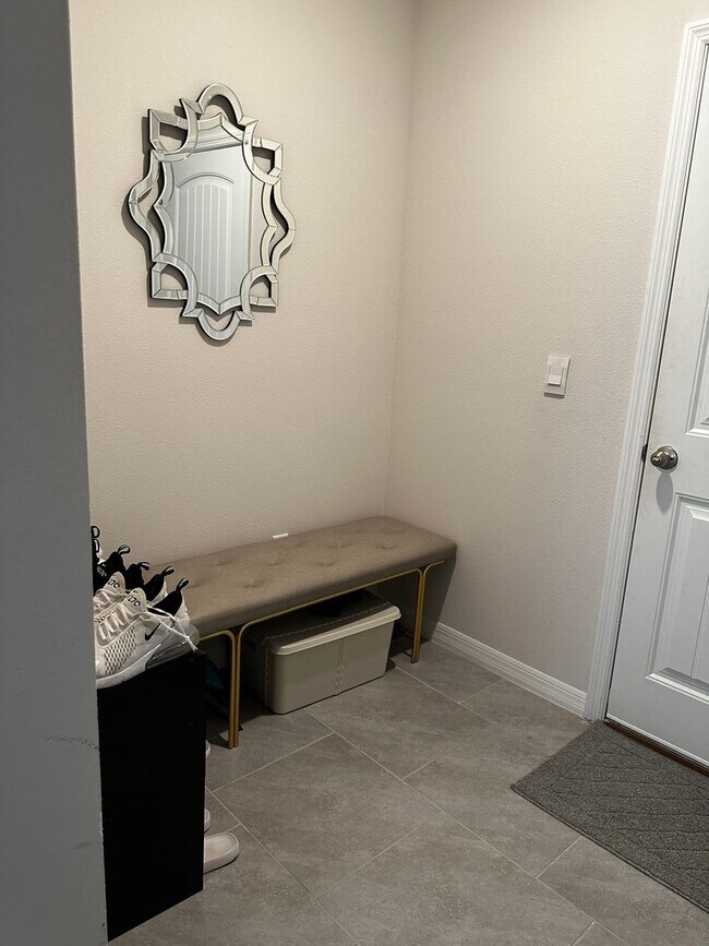 Building Photo - Resort Style Living! Stunning 3/2.5 Townhome in Waterleigh! Available April!