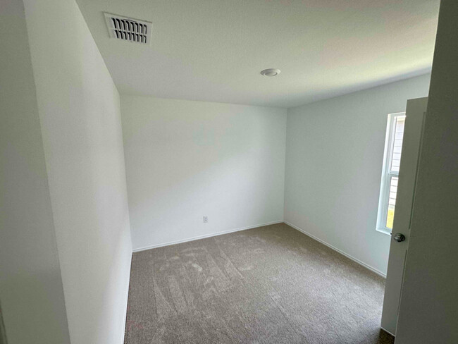 Building Photo - 5828 Crystal Water Wy