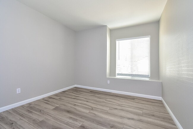 Building Photo - 4623 Candlas Way