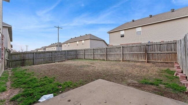 Building Photo - 3000 SW Windrift Ave