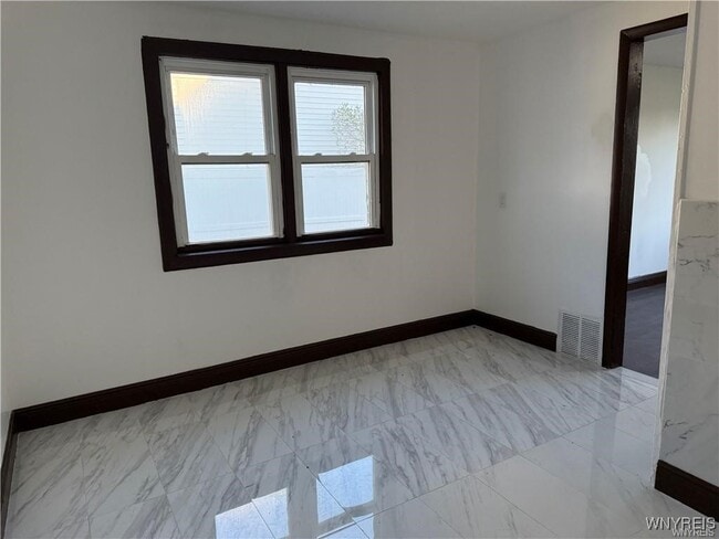 Building Photo - 104 Balbach Dr