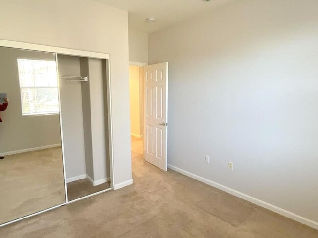 Building Photo - Month to month Rental ! Beautiful & Spacious End Unit Home in Shelbourne at Windemere! Top Rated ...
