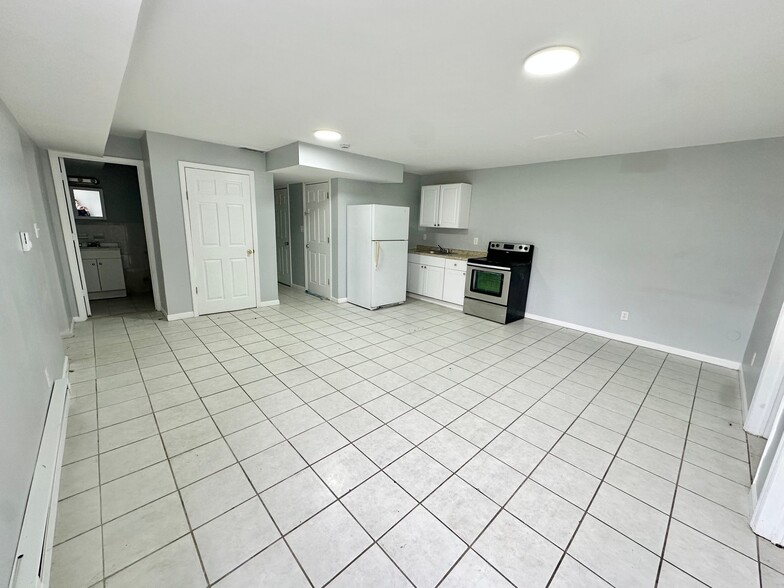 Building Photo - 531 S 18th St