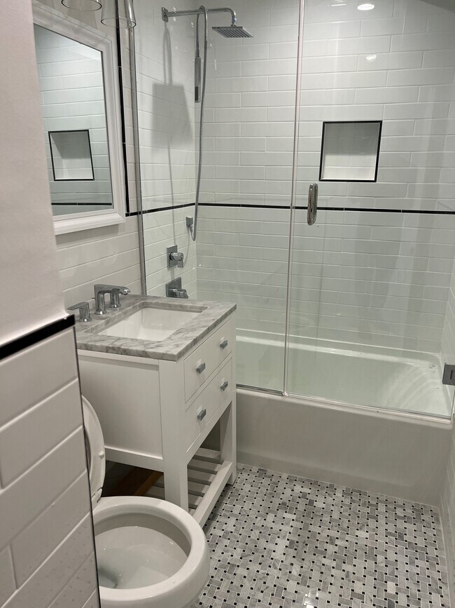 Bathroom - 215 5th St SE