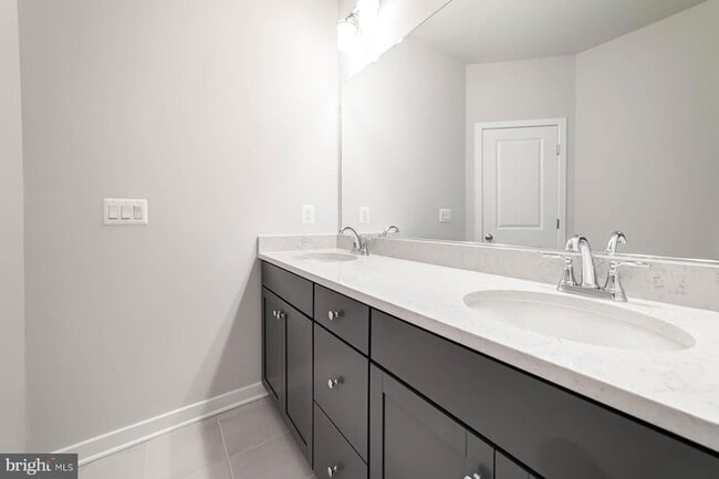 Building Photo - 6227 Almerico Pl
