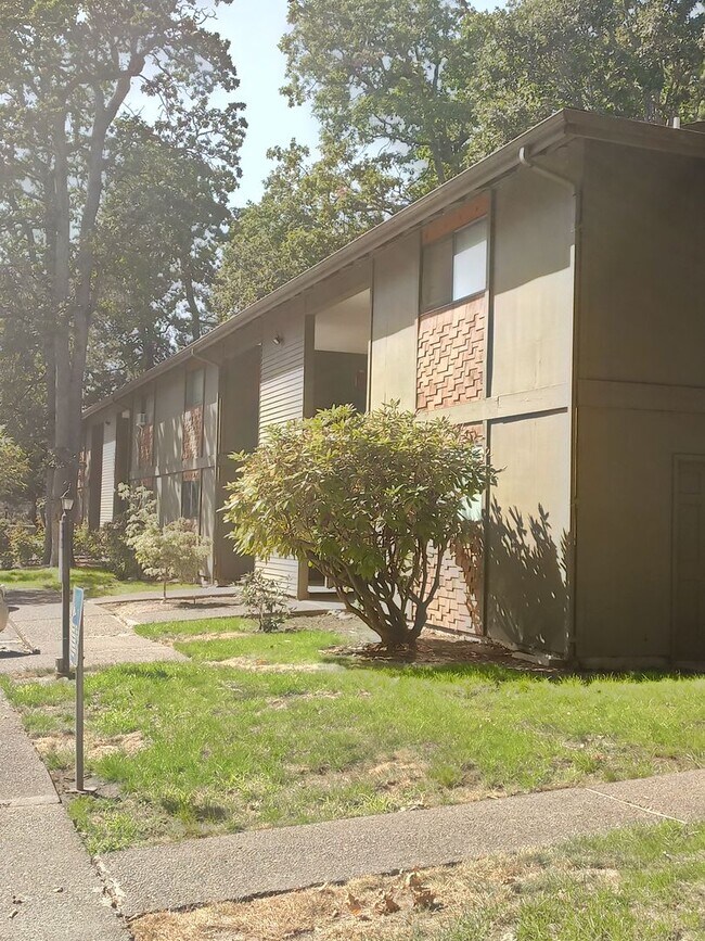 Building Photo - Oakview Terrace Apartments