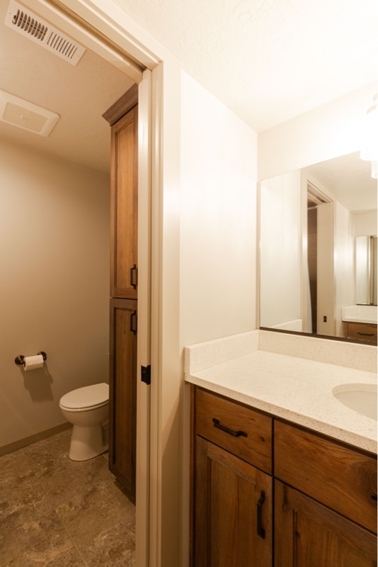 Building Photo - 7104 S Pheasant Ridge Dr