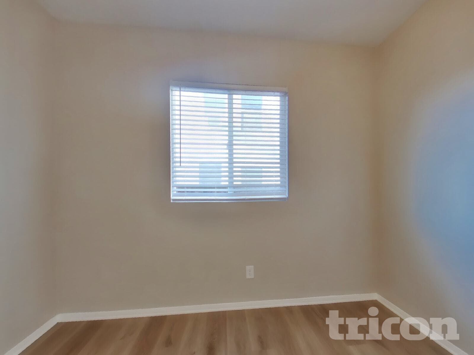 Building Photo - 33558 Iris Ln