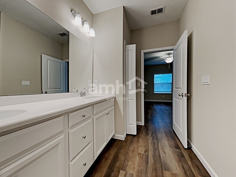 Building Photo - 282 Stone Arbor Ln