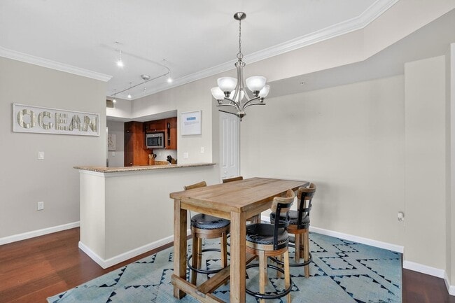 Building Photo - 415 NW Flagler Ave