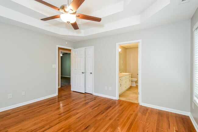 Building Photo - 313 Split Rail Way