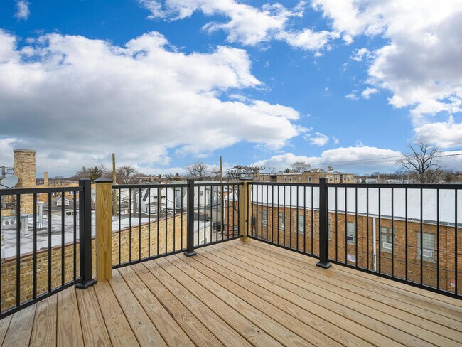 Building Photo - 5528 W Gettysburg St