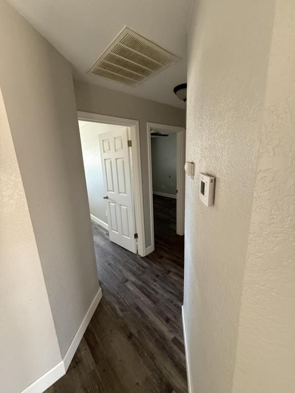 Building Photo - 1020 W Minnesota Ave