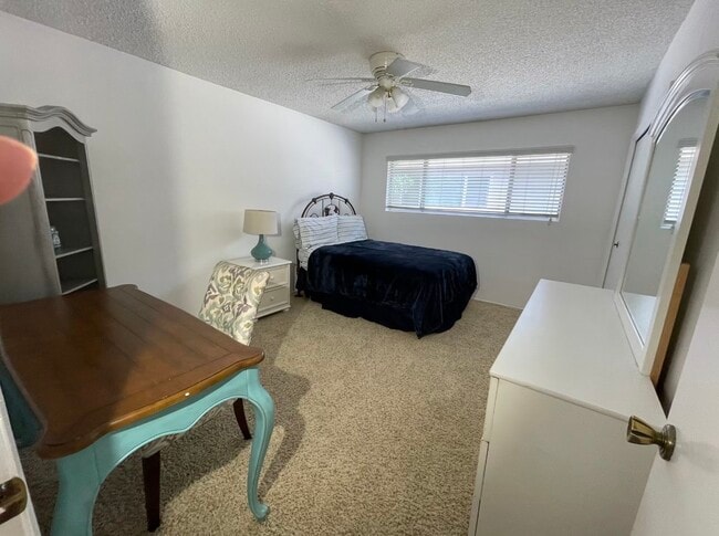 Building Photo - 5908 Stockdale Hwy