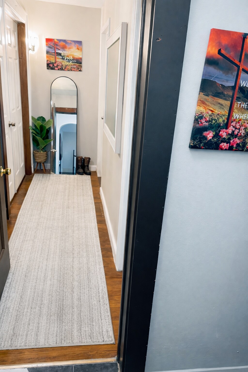 Building Photo - 212 Smith St