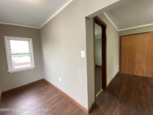 Building Photo - 416 E Elm St