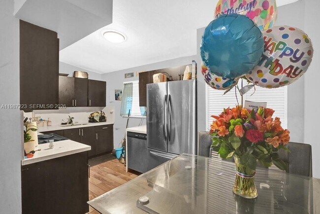 Building Photo - 3500 SW 37th St