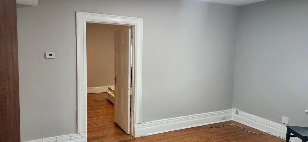 Building Photo - 4457 Westminster Pl