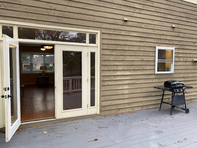 Building Photo - Chesapeake Beach