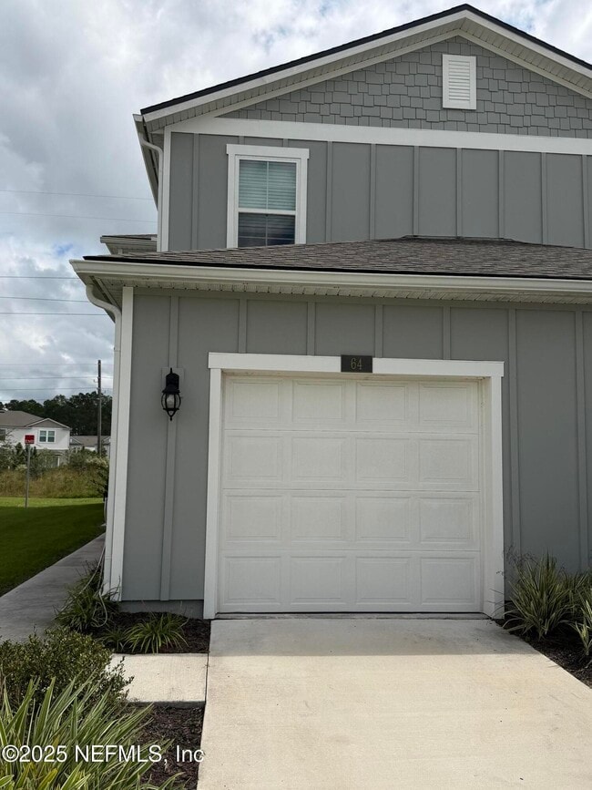 Building Photo - 64 Java Ln