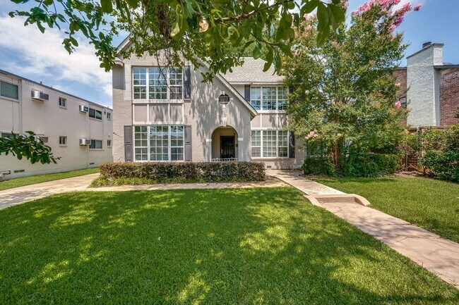 Building Photo - 3912 Rawlins St