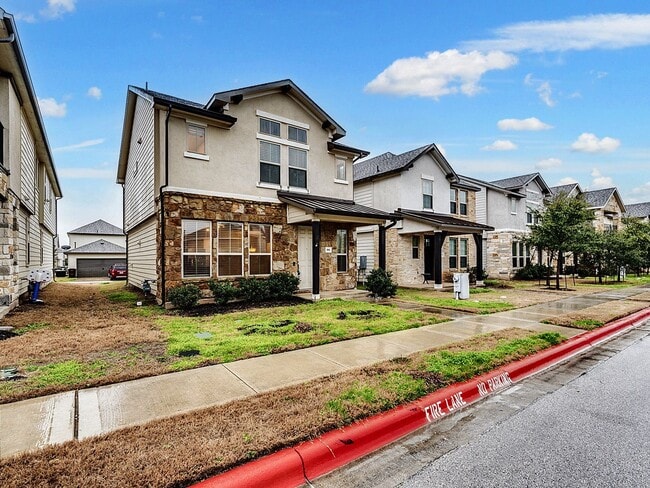 Building Photo - Warm & Welcoming 3/BR 2.5 Home in Dripping...