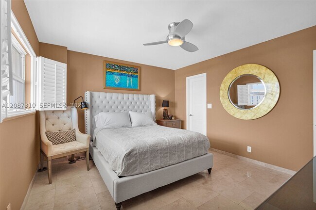 Building Photo - 511 Bayshore Dr