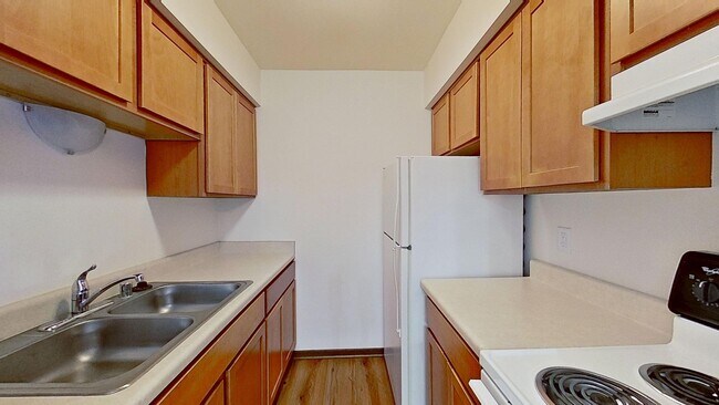 Building Photo - Renovated Upper 2 Bedroom 1.5 Bathroom Apartment is Available