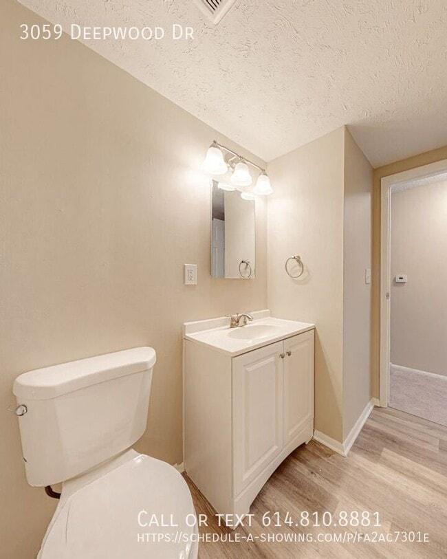 Building Photo - 3059 Deepwood Dr