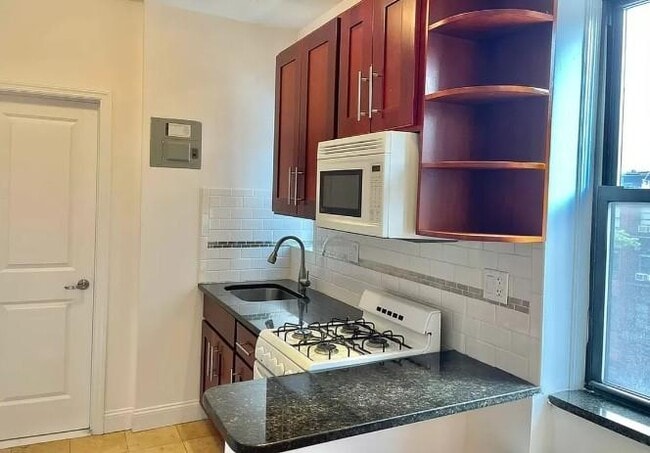 Primary Photo - 1 bedroom in New York NY 10019