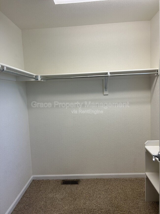 Building Photo - 2938 Uinta St