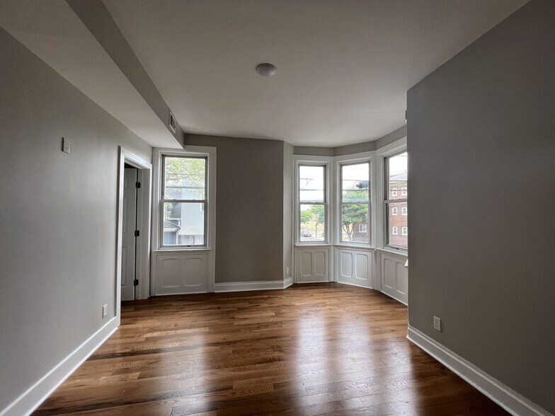 Building Photo - 53 Hawkins St