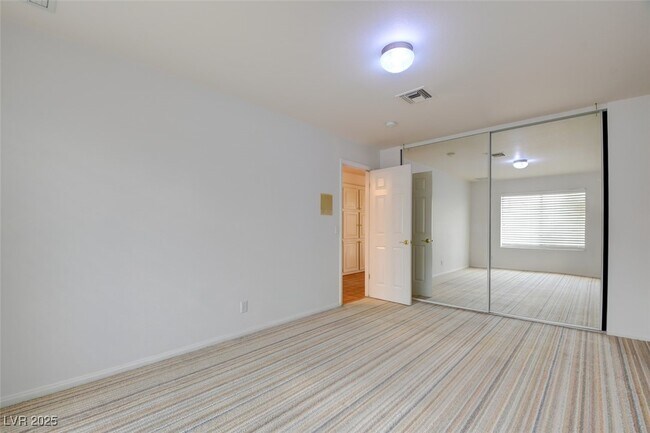 Building Photo - 7040 Bailey Cir