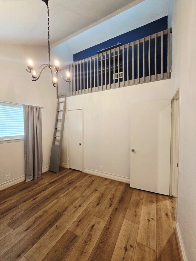 Building Photo - 13014 Lazdins Cir