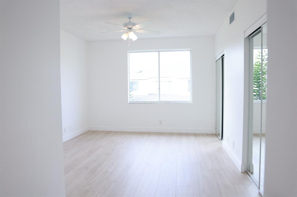 Building Photo - 16686 Hemingway Dr