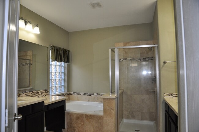 Building Photo - 6315 Denison Oaks Dr