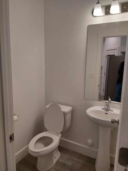 Building Photo - 3165 S 350 W