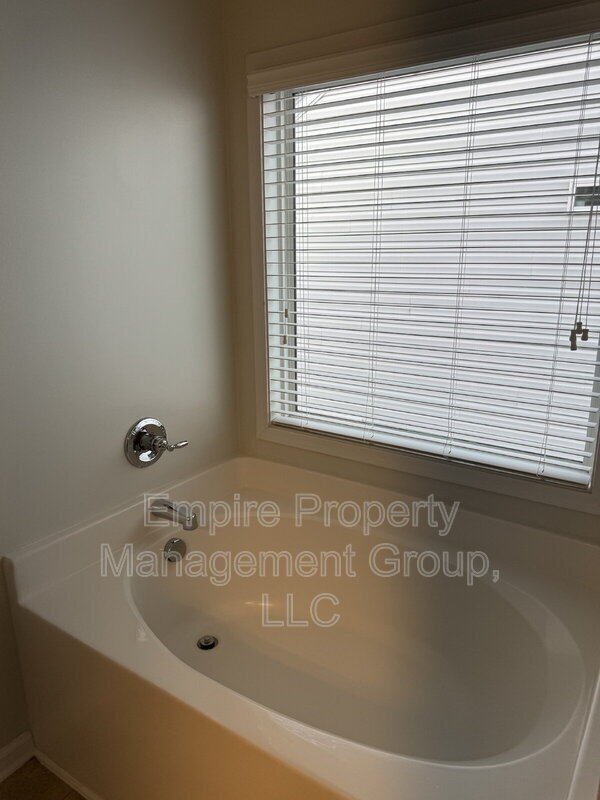 Building Photo - 478 Freshwater Dr